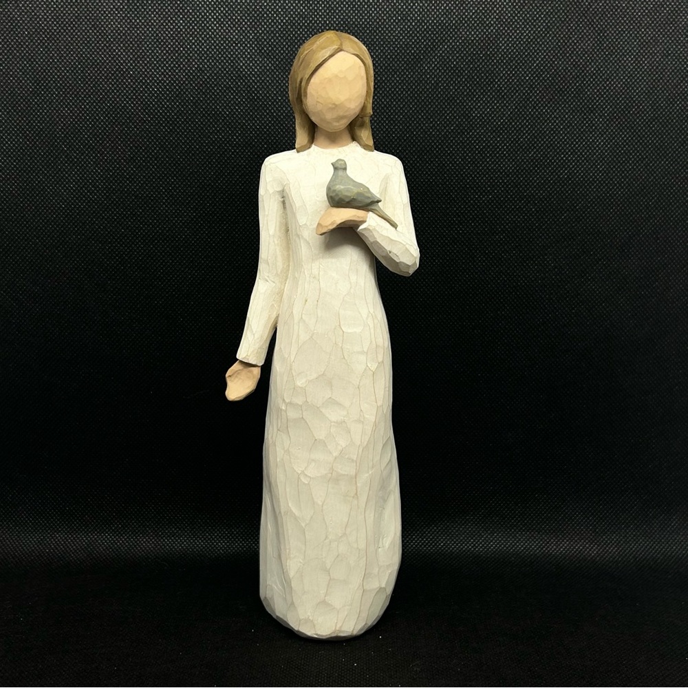 New in box Willow Tree Peace figurine